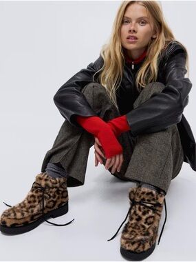 H&M (37) Faux Fur Leopard Lace-Up Ankle Boots - Brown/Black